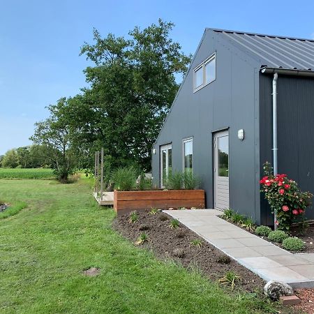 Mae Usu Villa Nieuw-Roden Luaran gambar