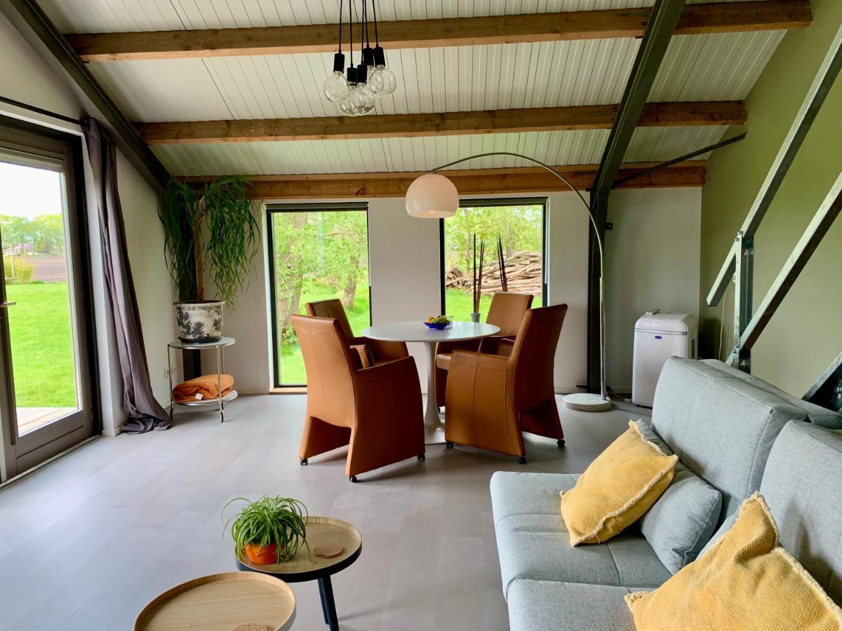Mae Usu Villa Nieuw-Roden Luaran gambar